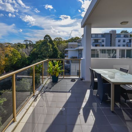 Walking Distance to Train Station - Photo 3