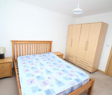 3 bedroom apartment to rent - Photo 4
