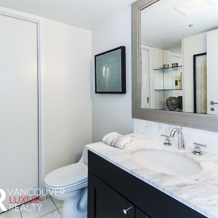 Condo in Downtown Vancouver, BC - Photo 1