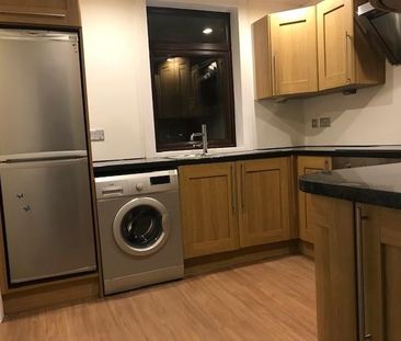 2 bedroom semi-detached house to rent - Photo 6