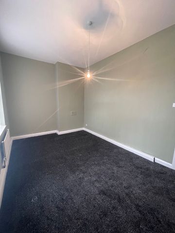 1 Bed Flat, Gilpin Street, LS12 - Photo 3