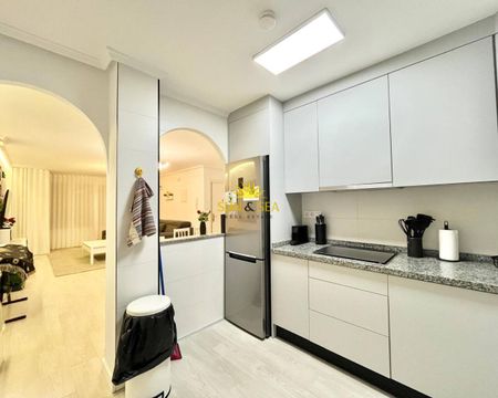 3 BEDROOM APARTMENT - TORREVIEJA - Photo 5