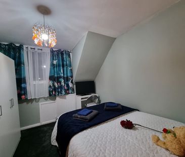 3 Bed Semi-Detached House, Richardson Road, LS9 - Photo 4