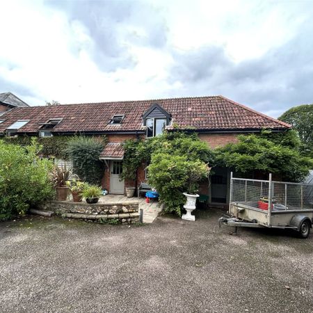 Bulverton Well Cottage, Bulverton, Sidmouth, Devon, EX10 - Photo 3