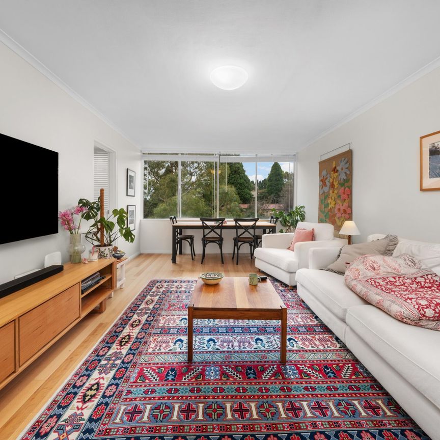 Tucked Away in Mount Stuart - Photo 1