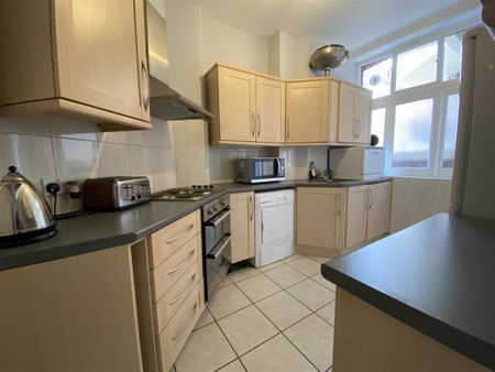 2 bed apartment to rent in Grove End Road, London, NW8 - Photo 4