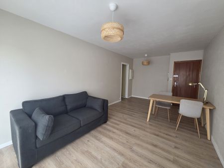 Location Appartement 2 pièces 48m² TROYES 10000 - Photo 2