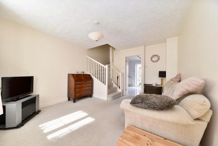 2 bedroom semi-detached house to rent - Photo 4