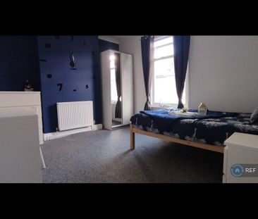 1 bedroom in a house share to rent - Photo 4