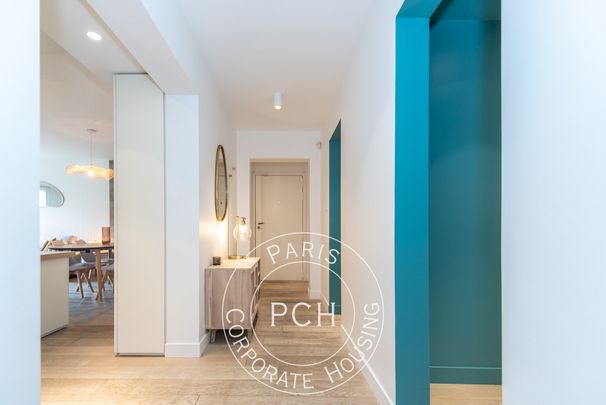 Boulevard Saint Denis, - Photo 1