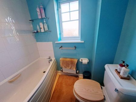 2 bedroom terraced house to rent - Photo 5