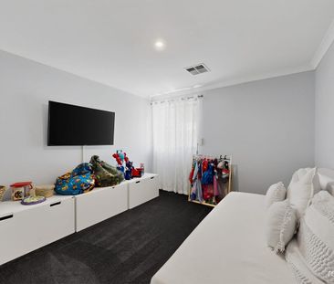 UNFURNISHED GEM IN THE HEART OF BANKSIA GROVE - Photo 6
