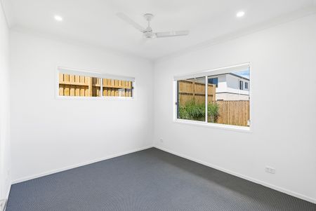 Brand New Modern Four Bedroom Home! - Photo 5
