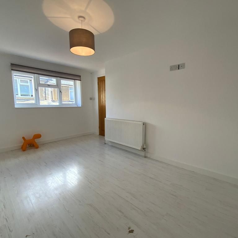 1 bedroom detached bungalow to rent - Photo 1