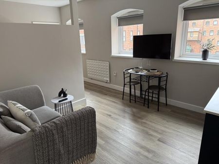 Student Apartment 0 bedroom, City Centre, Sheffield - Photo 3