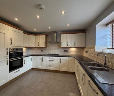 2 Bedroom Semi Detached To Let - Photo 2