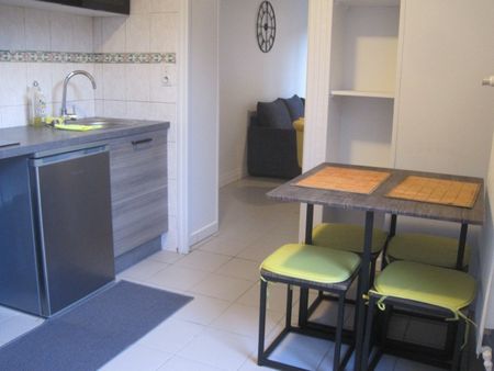 APPARTEMENT MEUBLE A LOUER PROCHE CENTRE VILLE ST QUENTIN 02 - Photo 4