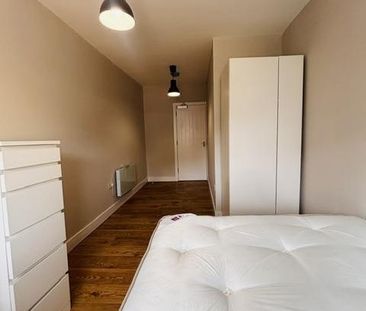 Kingsholm Road, Southmead, Bristol - Photo 4