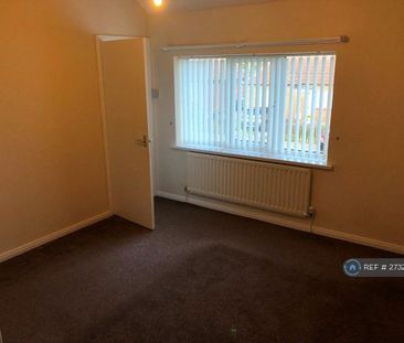 2 bedroom semi-detached house to rent - Photo 3