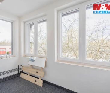 Pronájem bytu 3+1 v České Lípě, ul. Pod Špičákem - Photo 1