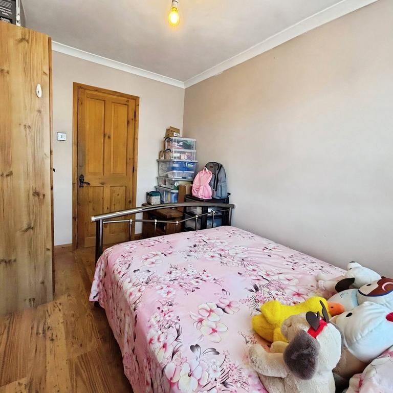 4 bedroom detached house to rent - Photo 1