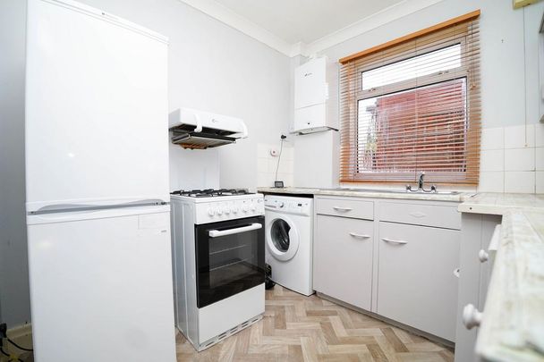 2 bedroom flat to rent - Photo 1