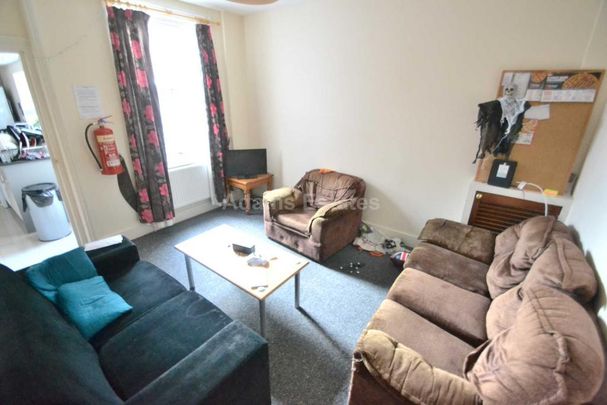 6 bedroom terraced house to rent - Photo 1