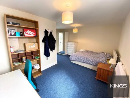 6 bedroom end of terrace house to rent - Photo 3