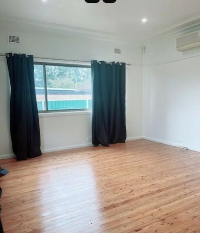 Two-bedroom home in Macquarie Fields - Photo 2