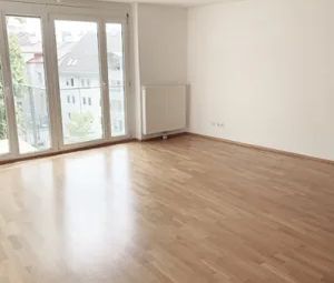 Große 3-Zimmerwohnung mit Balkon in Top Wohngegend - Photo 1