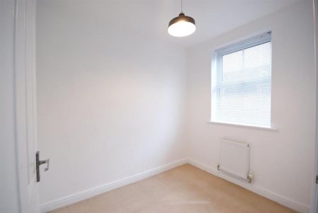 3 bedroom end of terrace house to rent - Photo 5