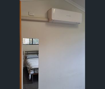 Fully Furnished granny flat - Photo 6