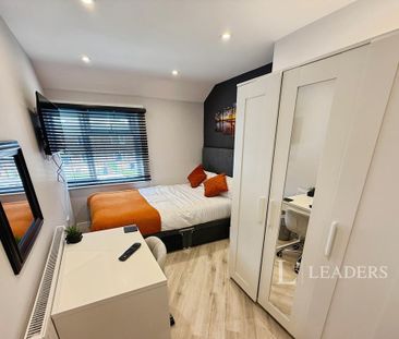 4 bedroom house to rent - Photo 1
