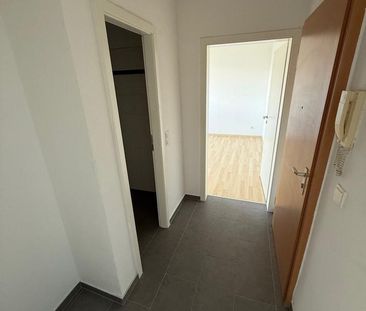 2-Raum-Wohnung mit Einbauküche und Dusche - Photo 1