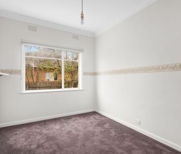 38 Salisbury Avenue, Newington - Photo 1