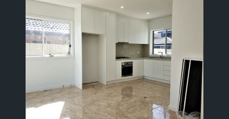 TWO BEDROOM IN ULTRACONVENIENT LOCATION! - Photo 4