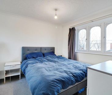 2 bedroom end of terrace house to rent - Photo 6