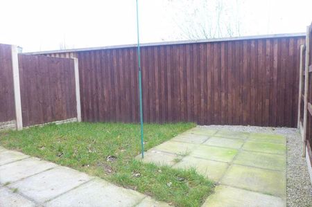 1 bedroom semi-detached house to rent - Photo 4