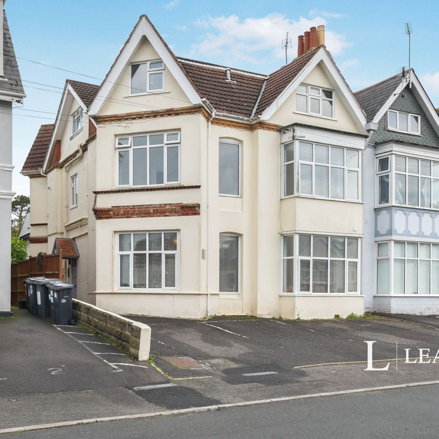 2 bedroom apartment to rent Burnaby Road, Bournemouth, Dorset, BH4 - Photo 1