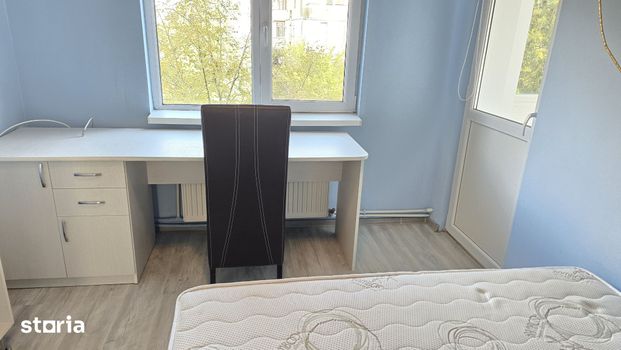 Inchiriez apartament 4 camere decomandat in Deva Liliacului, etaj 2 - Photo 1