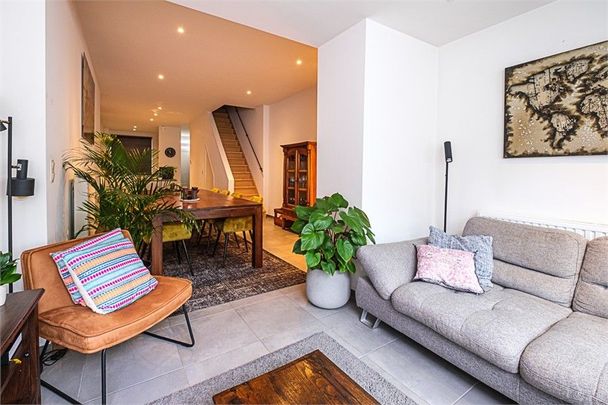 VOLLEDIG GEMEUBELDE WONING TE HUUR VLAKBIJ HET CENTRUM VAN SINT-TRUIDEN - Photo 1