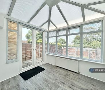2 bedroom terraced house to rent - Photo 4
