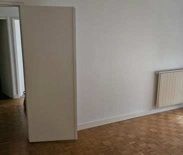 Location Appartement 2 pièces 47m² FONTAINEBLEAU 77300 - Photo 2
