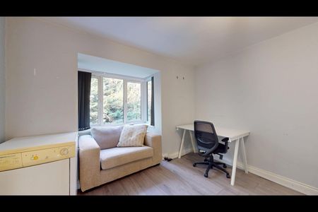 2 Bed Flat, Harp Island Close, NW10 - Photo 5