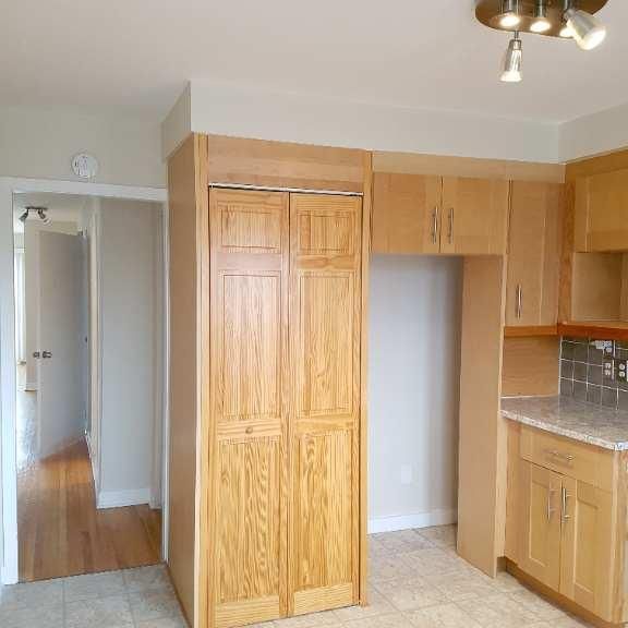 4 ½ haut de triplex/upper triplex, Lasalle à louer/to rent - Photo 1