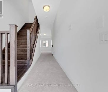 10 DENNIS AVENUE - Photo 3