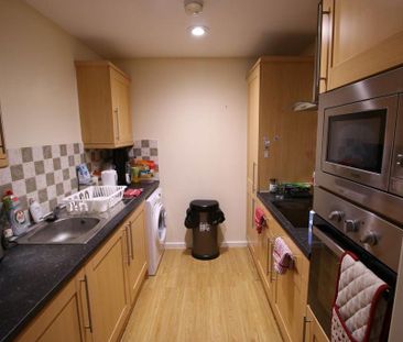 2 bedroom flat to rent - Photo 4