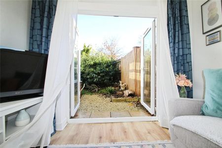 1 bedroom house to rent - Photo 3