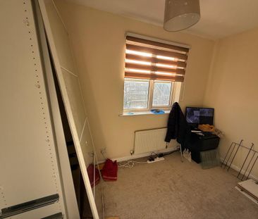 3 bedroom semi-detached house to rent - Photo 3