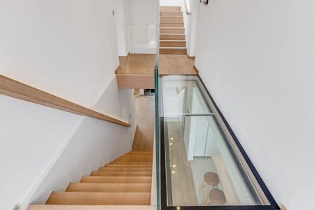 6 Bedroom House To Let - Photo 2